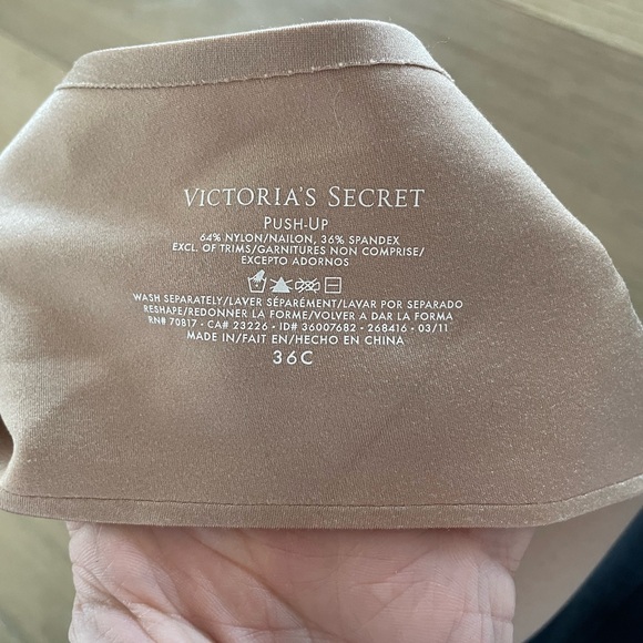 Victorias Secret Push Up Bra 36C - Picture 2 of 2